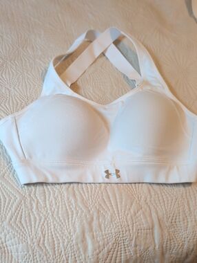 Under Armour White Padded Cross-Back Sports Bra